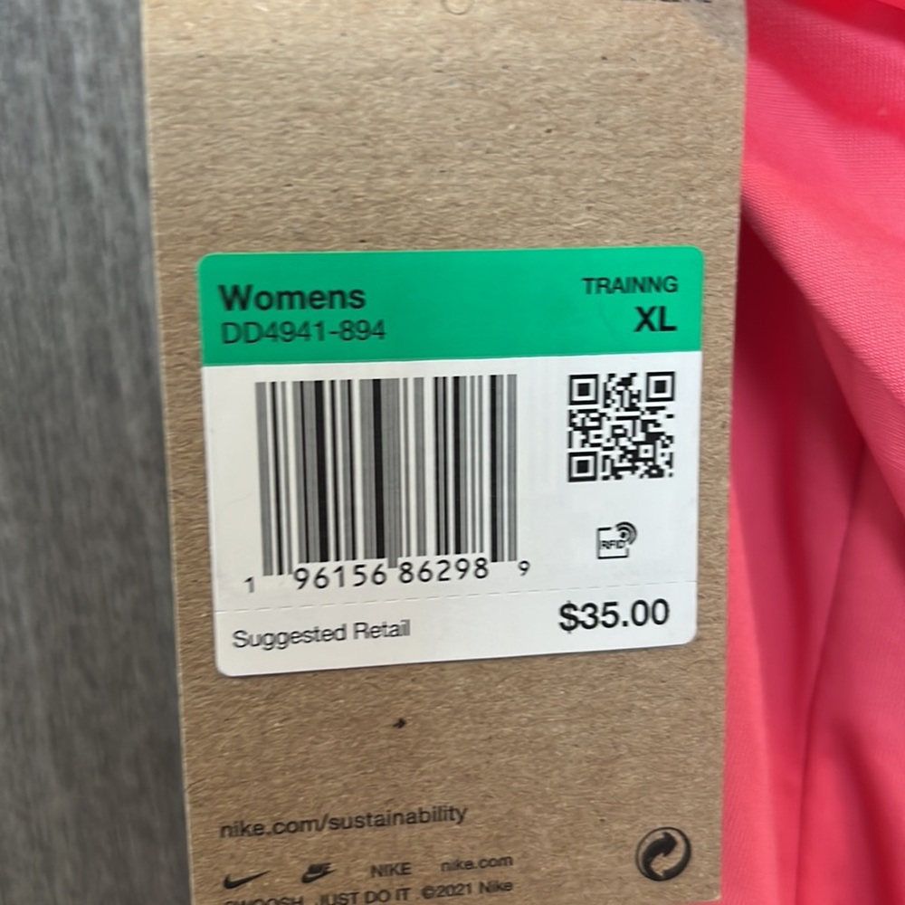 Nike Tank Top - Picture 3 of 3